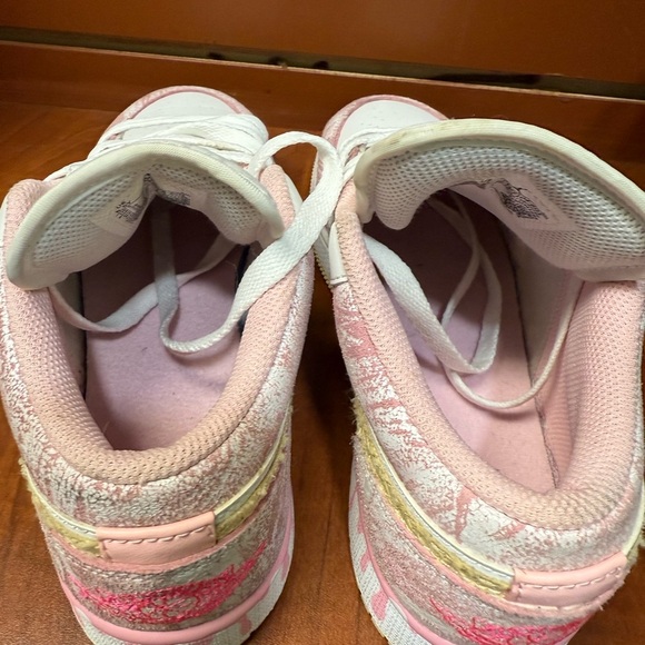 Nike Pink and White Sneakers with Gold Accents - Picture 5 of 7